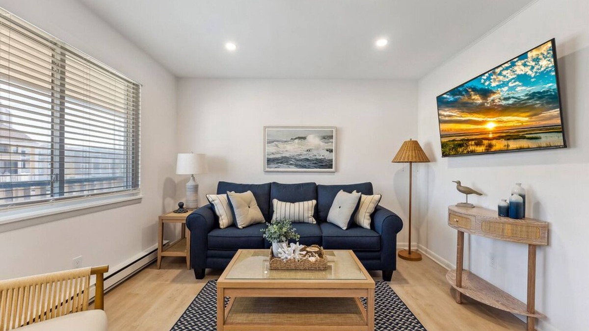 Gold Coast Condo | 1BR Ocean City Condo – Walk to 34th Street Beach