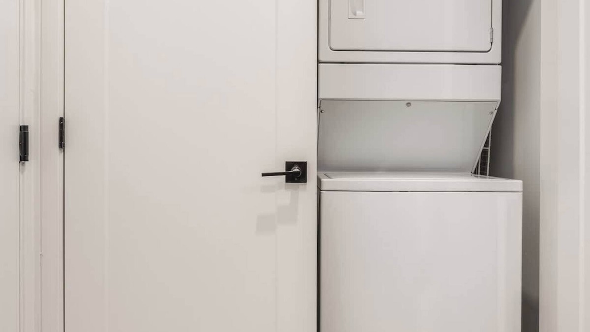 Pendleton Apartment | 1BR OTR CBD Retreat - FreeParking/Gym/Rooftop Pool