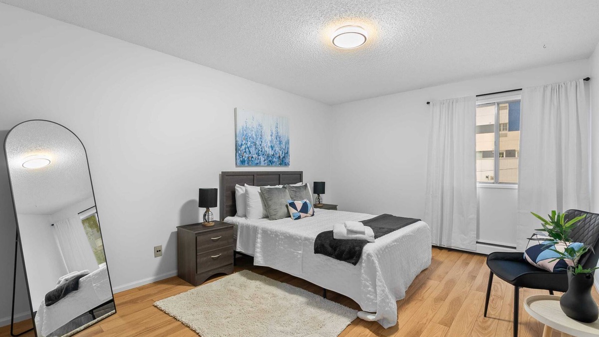 Fort McMurray Apartment | 1BR | Perfect Location| w/ Parking & Fast WiFi