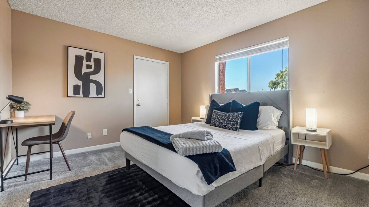 Mesa Apartment | 1BR/Pool/Gym/1 Mi To Banner Hospital