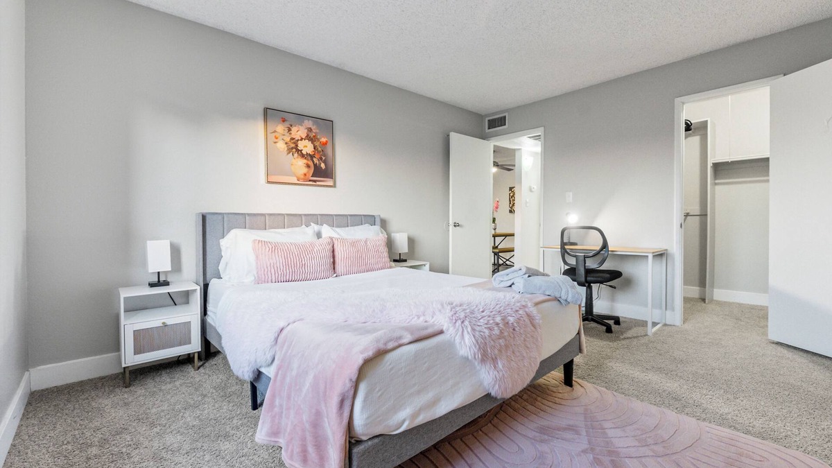 Mesa Apartment | 1BR/Pool/Gym/1 Mi To Banner Hospital