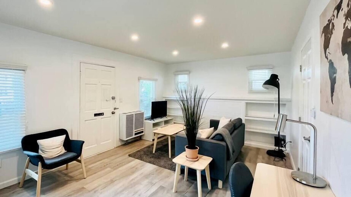 South Redondo House | 1BR Redondo Home by Just Bring Your Toothbrush