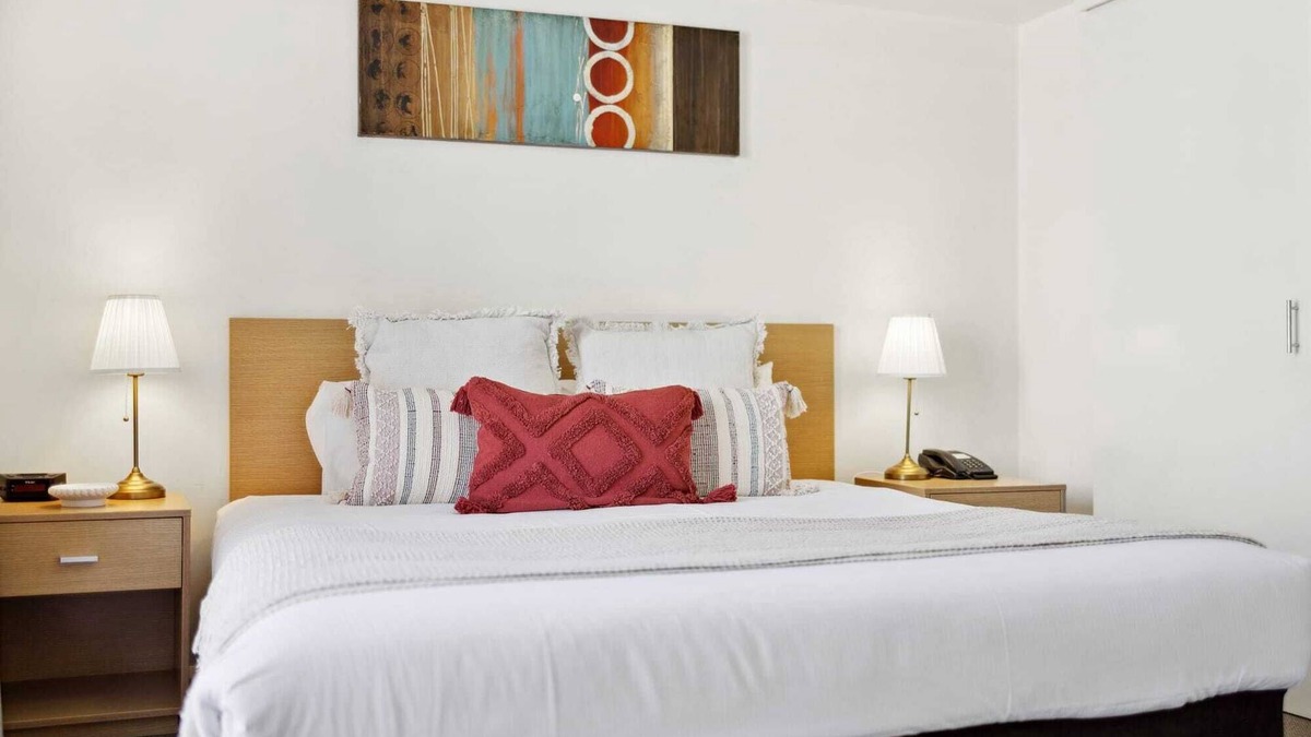 Northbridge Apartment | 1BRD 1BTH 1PRK - Northbridge Apartment