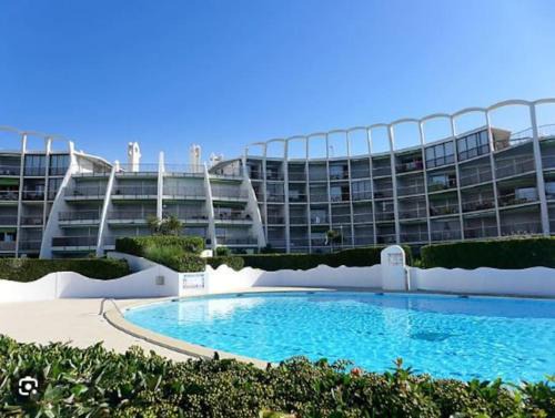 Le Couchant Apartment | 1er ligne piscine au couchant