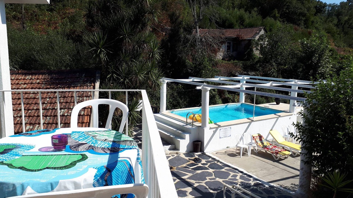 Parada de Todeia Apartment | 1º Dream corner by waterfalls - air cond, pool, free parking - 20 min to Oporto