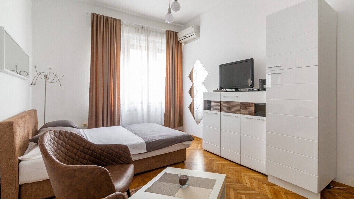 Vracar Apartment | 1st Belgrade Apartment