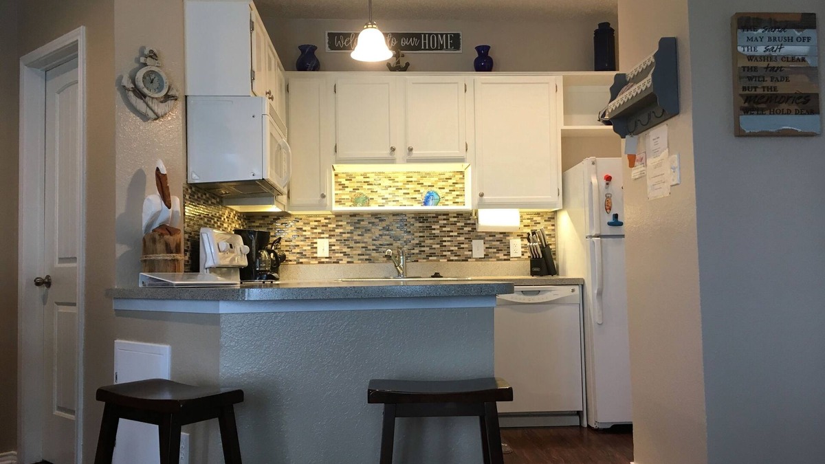 Corpus Christi Condo | 1st Floor 1 BDR-1 Bath/Just steps to the Beach!