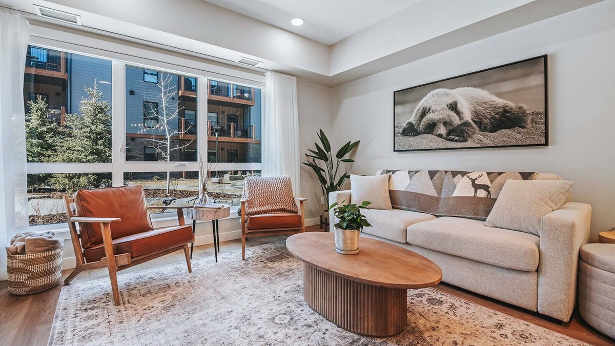 Dead Man's Flats Apartment | 1st Floor 2 Bedroom Suite