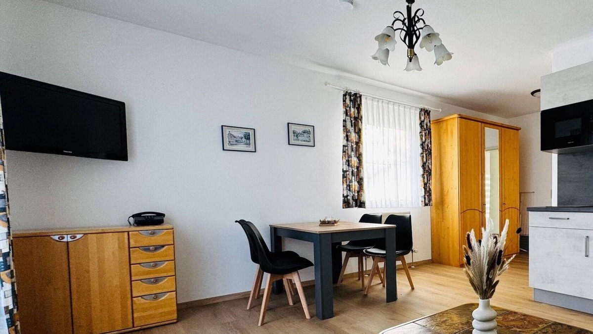 Bad Goegging Apartment | 1st floor apartment with east and south-facing balcony (58sqm)
