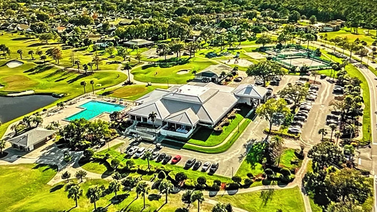Lake Frederica Condo | 1st floor at Ventura! pools, hot tub, golf, tennis, restaurant, fitness center