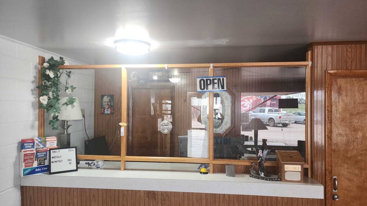 Quinter Hotel | 1st Inn By OYO Quinter Hwy 70 KS