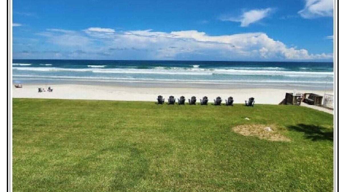 New Smyrna Beach House | 2/2.5 townhome directly on the no-drive beach in New Smyrna