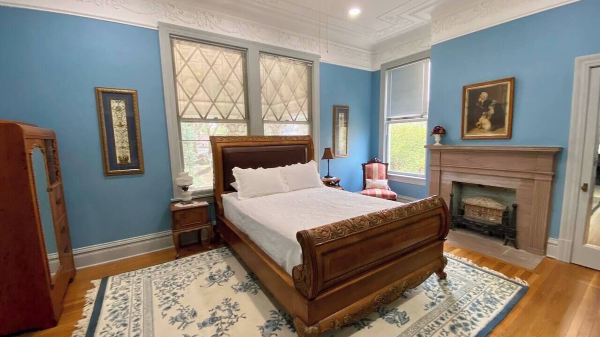 Greater Belhaven Apartment | 2/2 in Historic Mims-Dreyfus House in Belhaven