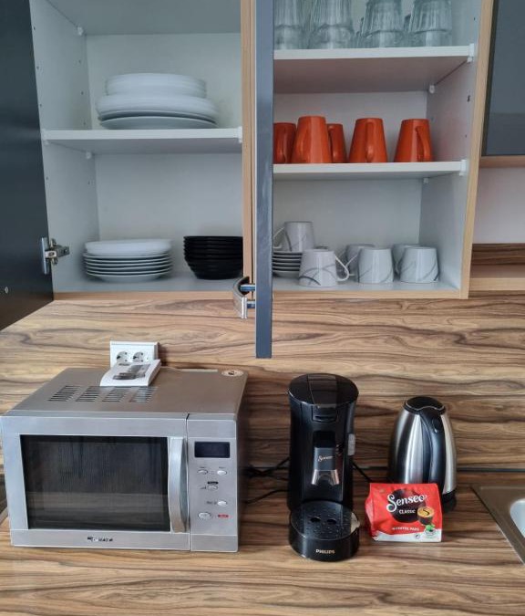 Nord-Holland House | 2-3 Personenzimmer - Familienzimmer mit King Size Bett und Gemeinschaftsbad und -Küche