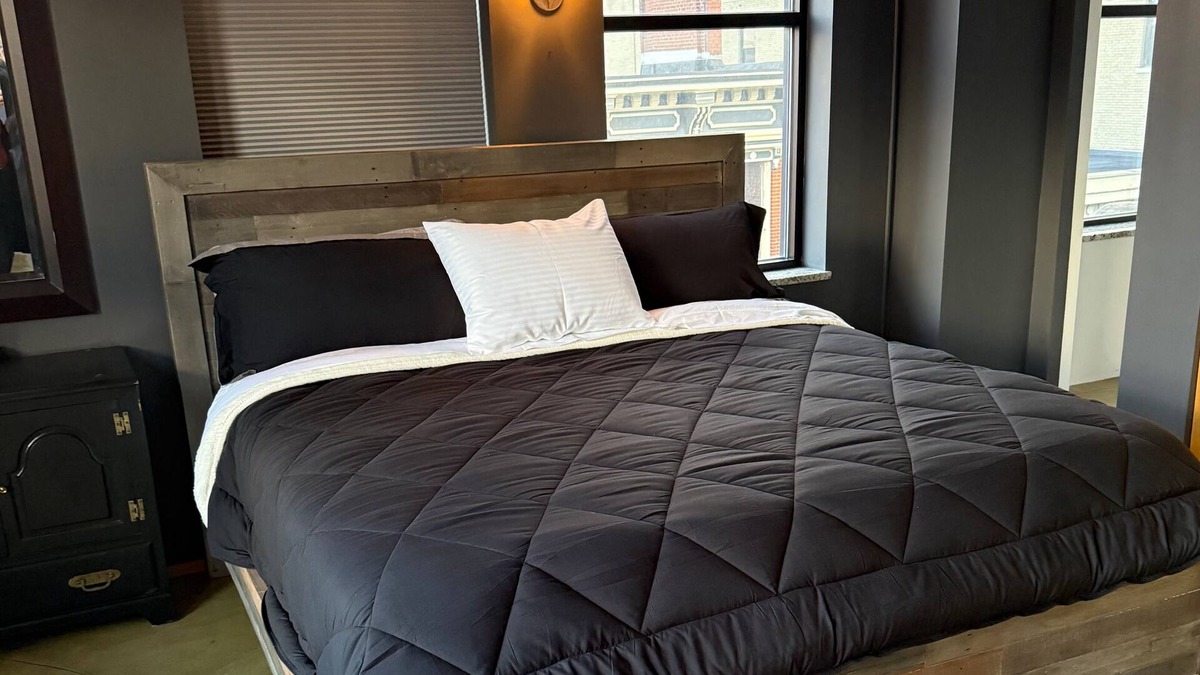Charleston Condo | 2,900 SF Luxury Condo in the heart of downtown Charleston, WV.
