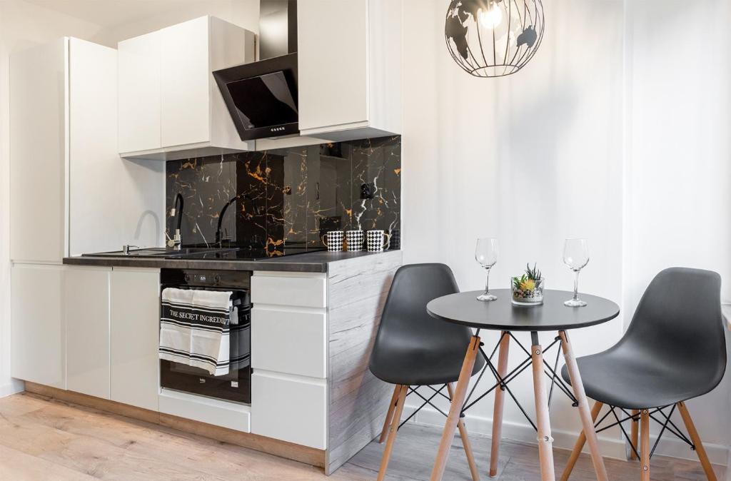 Tarnobrzeg Apartment | 2 apartamenty typu premium tylko 9 minut do Jeziora Tarnobrzeskiego oraz 15 minut od Sandomierza !