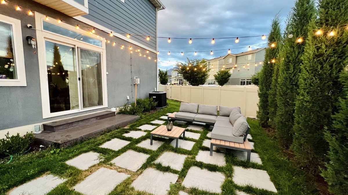 American Fork House | 2 Bdr 2.5 Bath Mnt View Backyard for 6 Guests