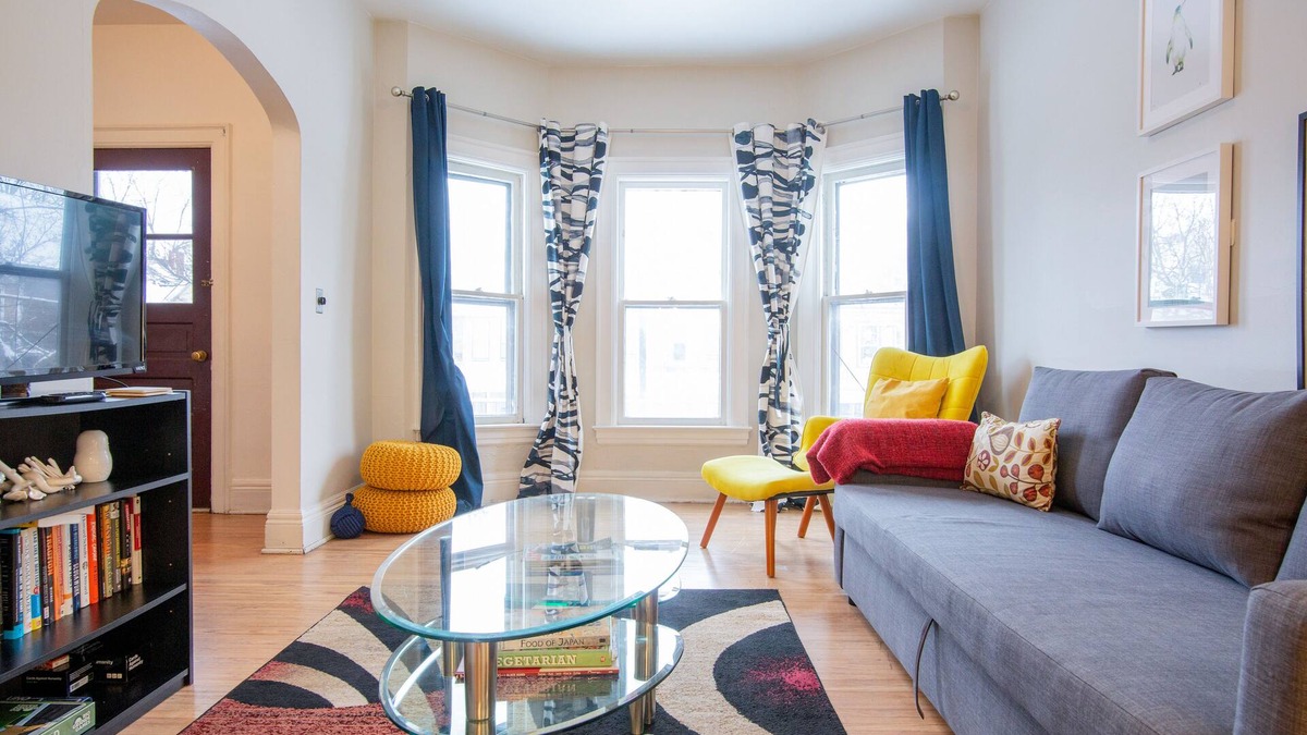 Buffalo Apartment | ♥2 BDR Bright Apartment ♥ Fast WIFI ♥ Quiet Area ♥ Perfect for families!