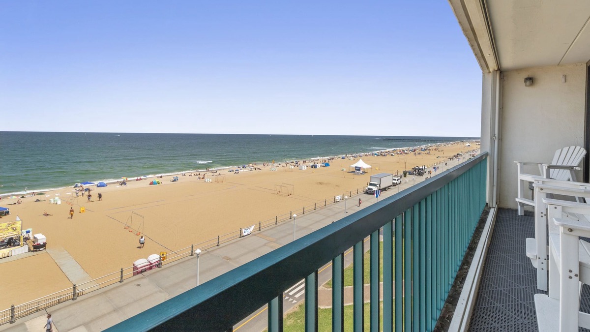 Northeast Virginia Beach Condo | 2 Bdrm 2 Bath Condo with full balcony and unequaled ocean views