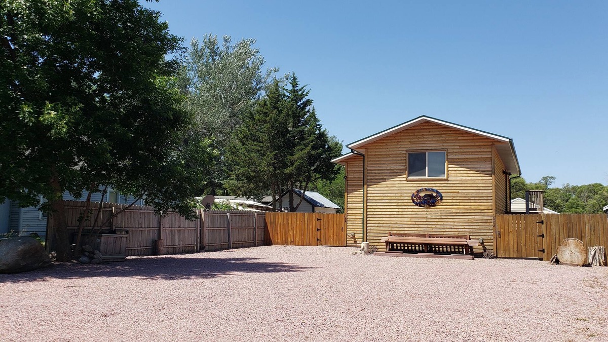 Pukwana House | 2 bdrm, 3 beds. Quiet Retreat. Fenced in Unit, pet friendly!