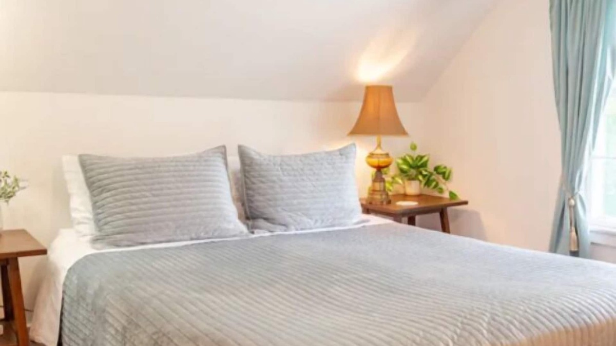 Waldoboro Apartment | 2 BDRM Cozy & private retreat. No shared spaces, No Kitchen or shower