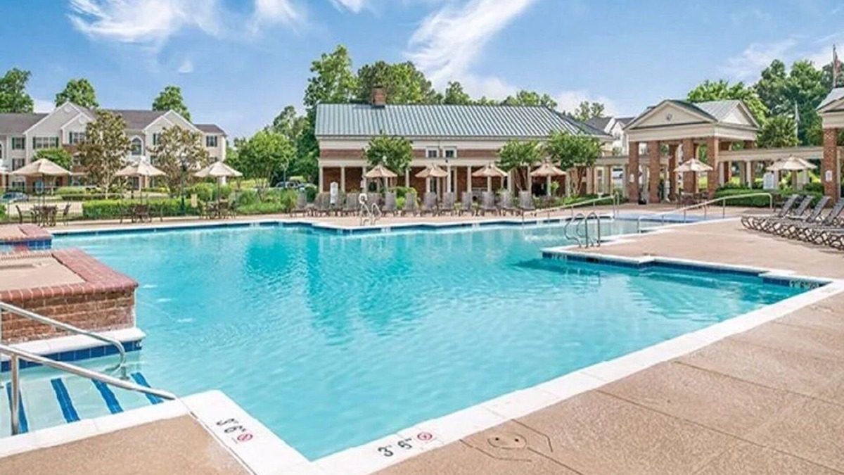 Berkeley Condo | 2 Bdrm~ Greensprings Resort~ Indoor/outdoor Pools, Close TO Theme Parks & More