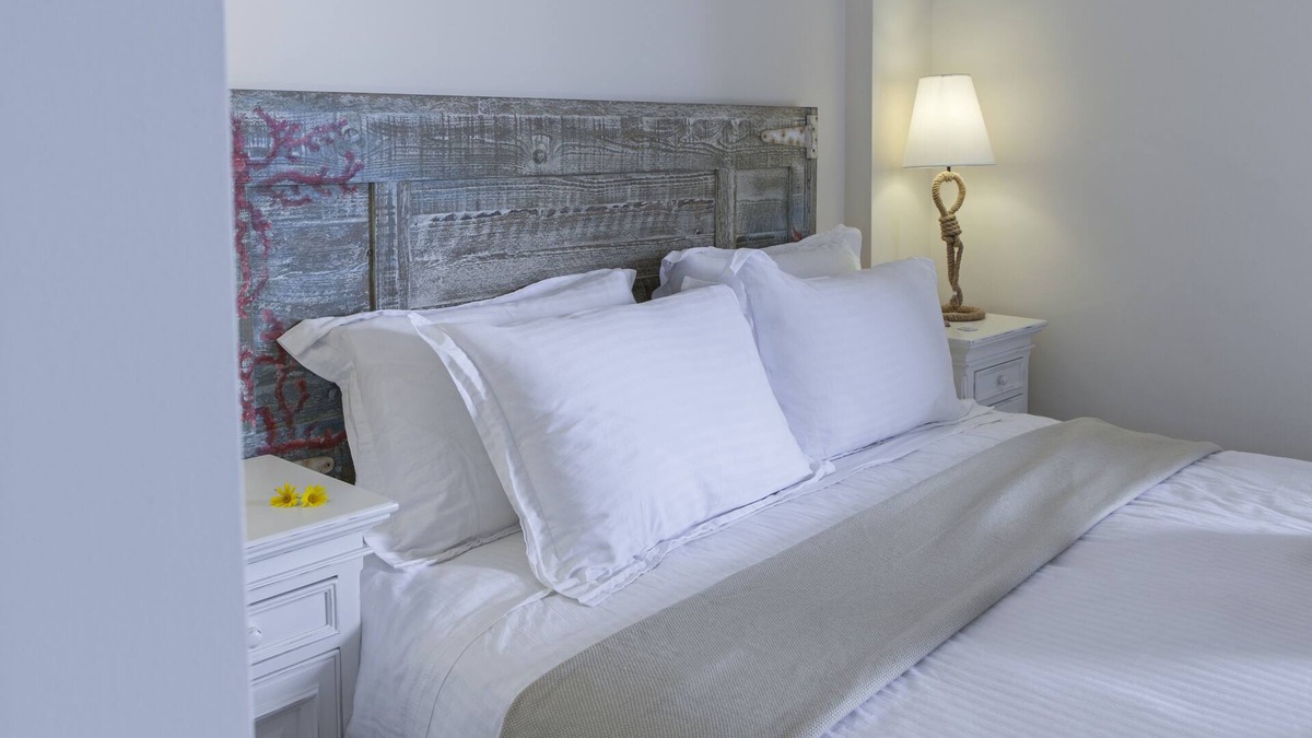 Gargaliani House | 2 bdrm villa with parking and great sea views. Located in a quiet neighbourhood