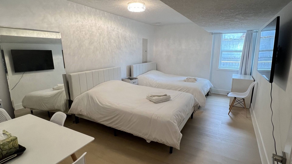 Regional District of Nanaimo House | 2 bdrm with private bathroom/10min drive to Departure Bay and Duke Point ferries