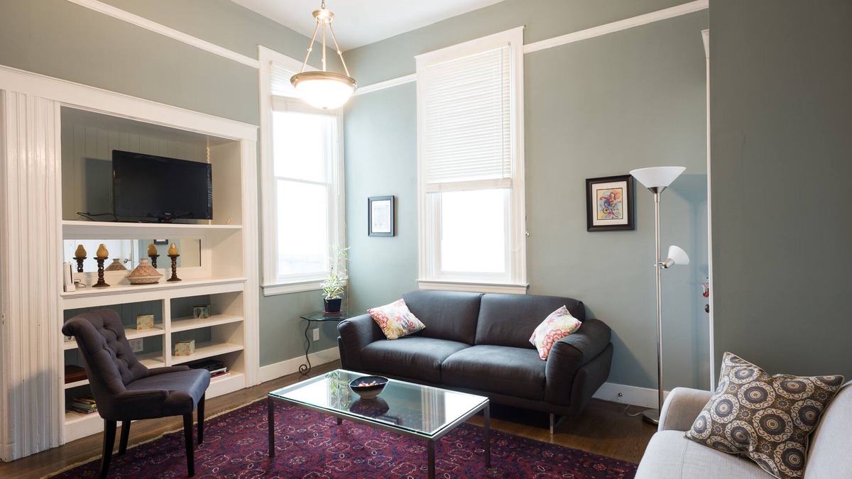 Mission District Apartment | 2 bed 1 bath Mission Flat w/parking & yard
