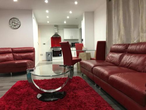 Lacey Green House | 2 Bed-1 Bath-Sleeps 4-Parking-Pets