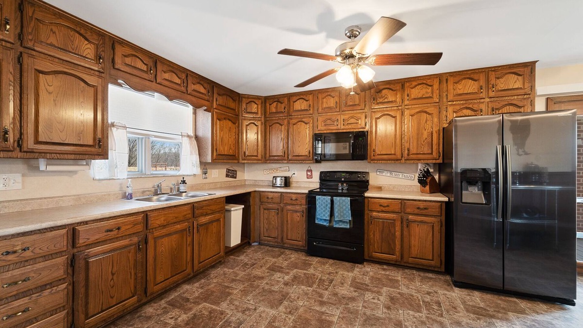 Fulton House | 2 Bed/1Bath On State Road Z, 5 mins to Fulton!