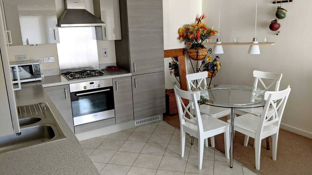 Canbury Apartment | 2 Bed, 2 bath apartment Kingston upon Thames/G. London