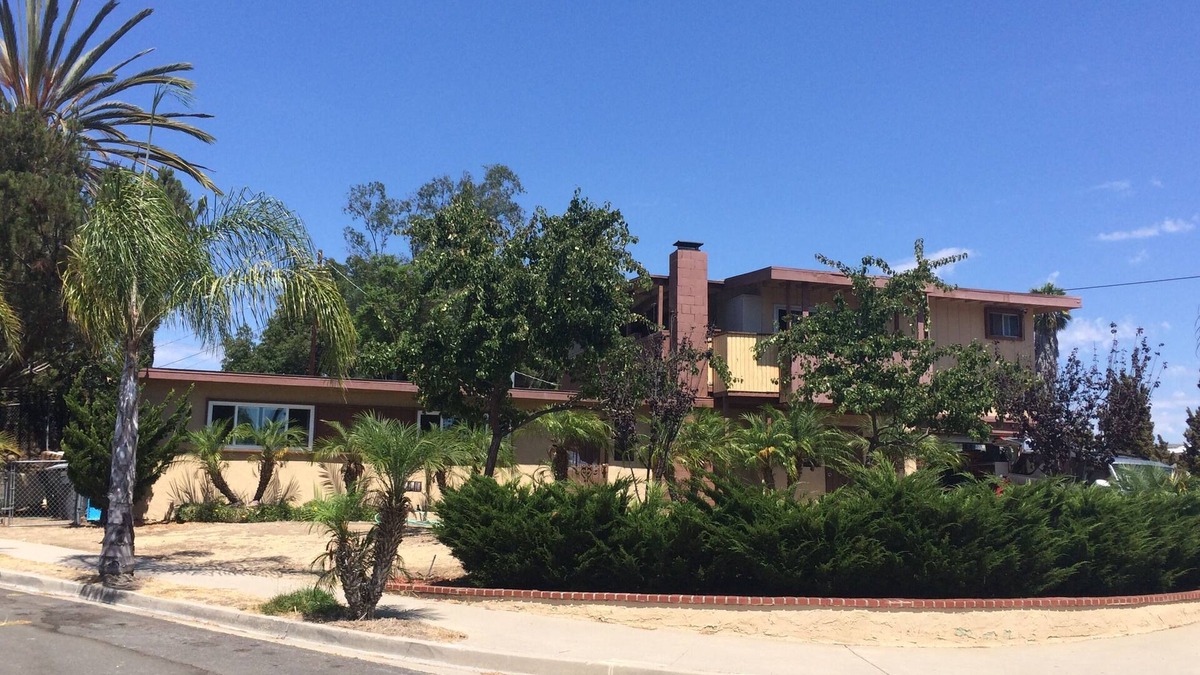 Lincoln Acres House | 2 Bed 2 Bath 15-20 Minutes to all the Best of San Diego!