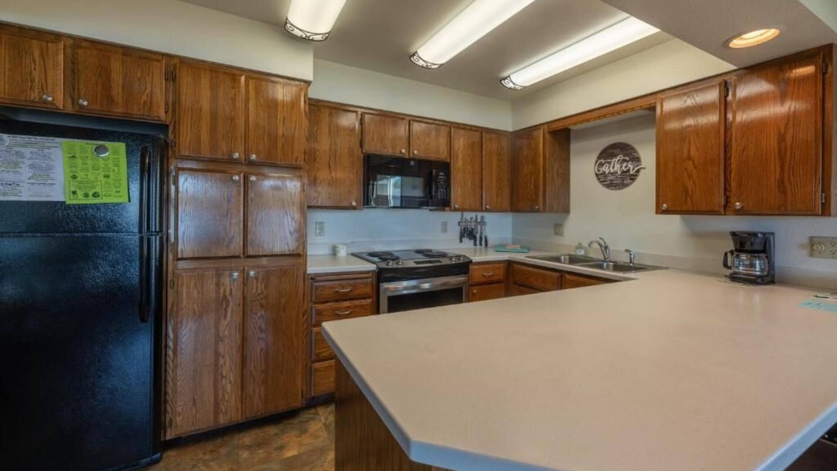 Hope Apartment | 2 Bed 2 Bath Apartment Condo with gorgeous grass area and patio