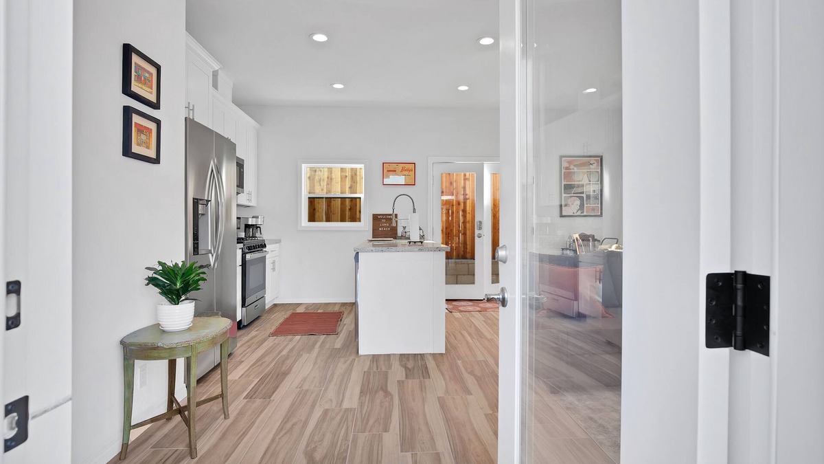 Eastside House | 2 bed 2 bath Bungalow