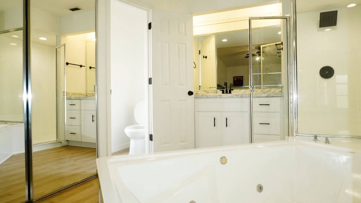 Oak Ridge Condo | 2 Bed/2 Bath Condo
