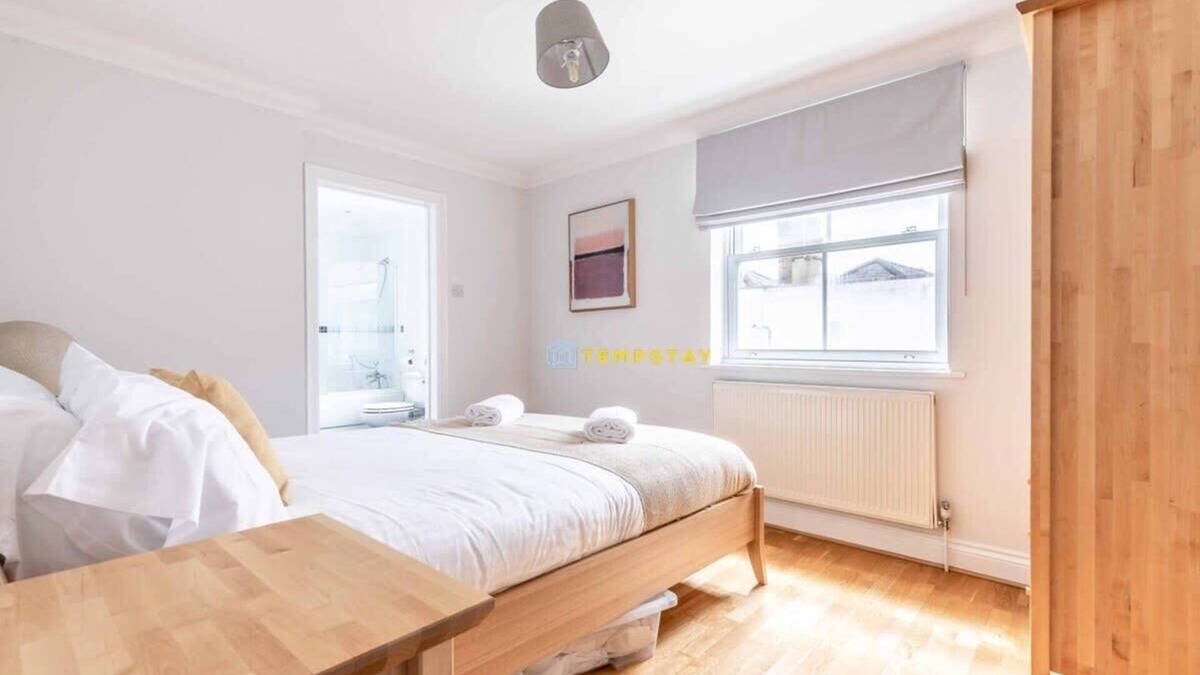 Windsor City Centre Apartment | 2 BED/2 BATH & FREE PARKING! ❤ CENTRAL WINDSOR ❤