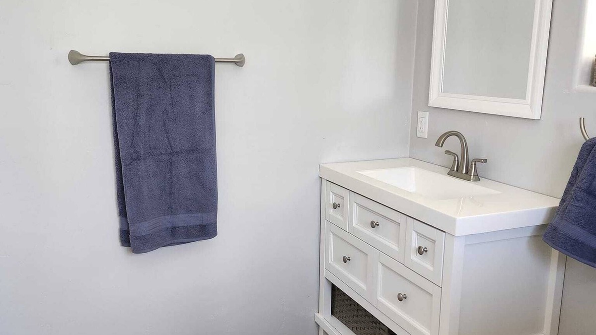 Blenman-Elm House | 2 Bed, 2 Bath home for winter rental in stable neighborhood in Tucson