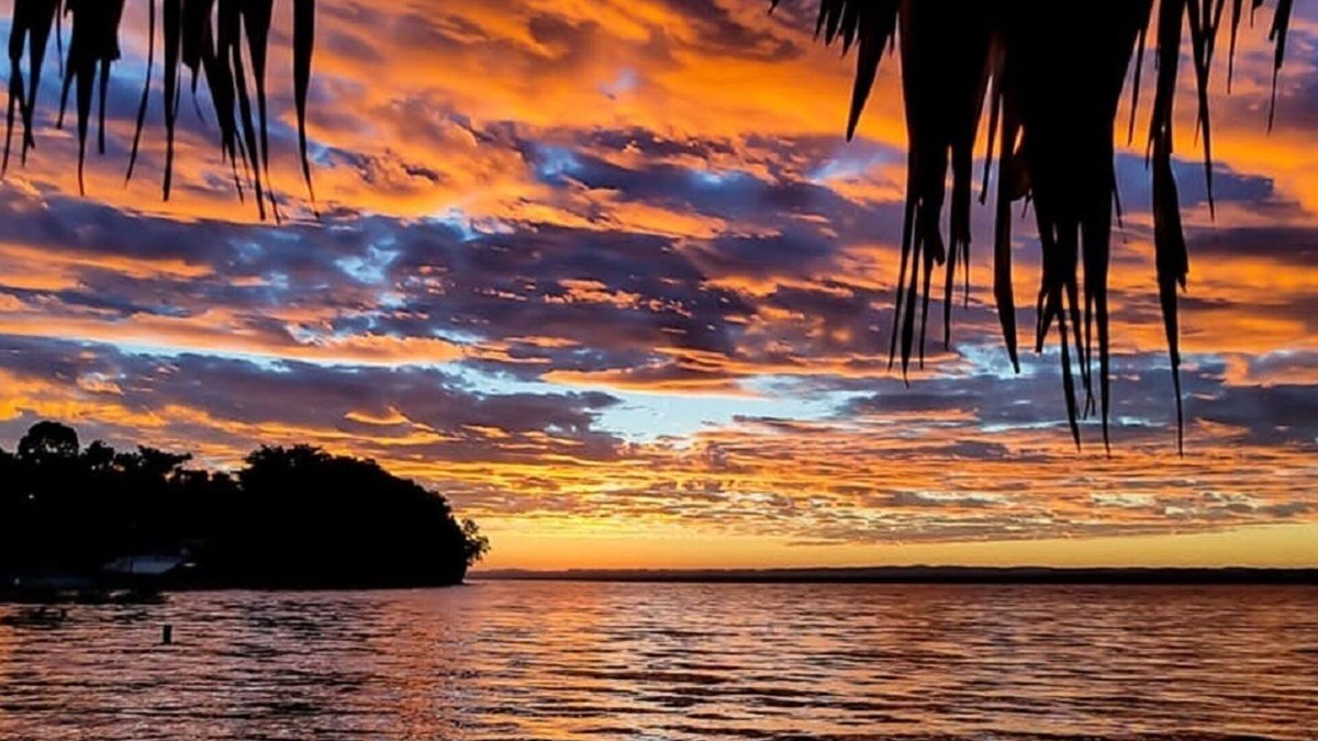 San Jose Peten House | 2 Bed, 2 Baths, Sleeps 4, Beach with deck And Garden