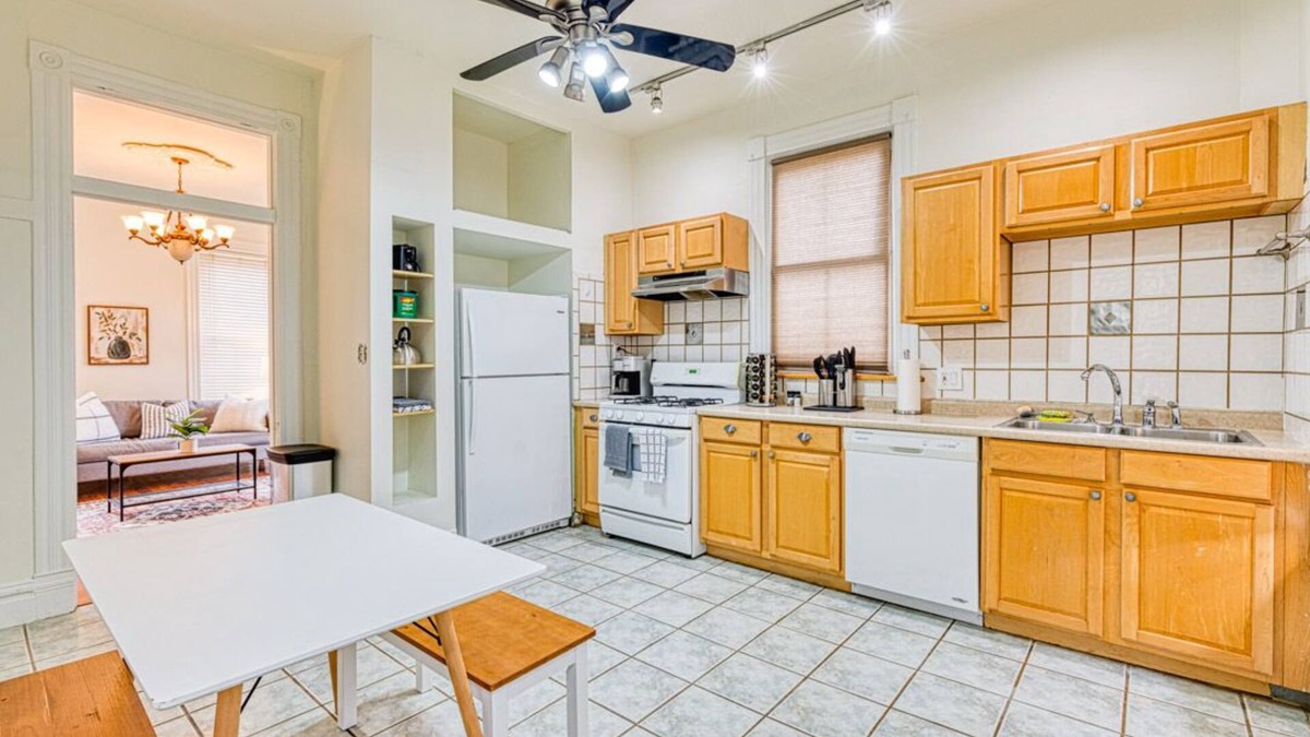 Benton Park House | 2 Bed and 1 Bath Family Friendly Home