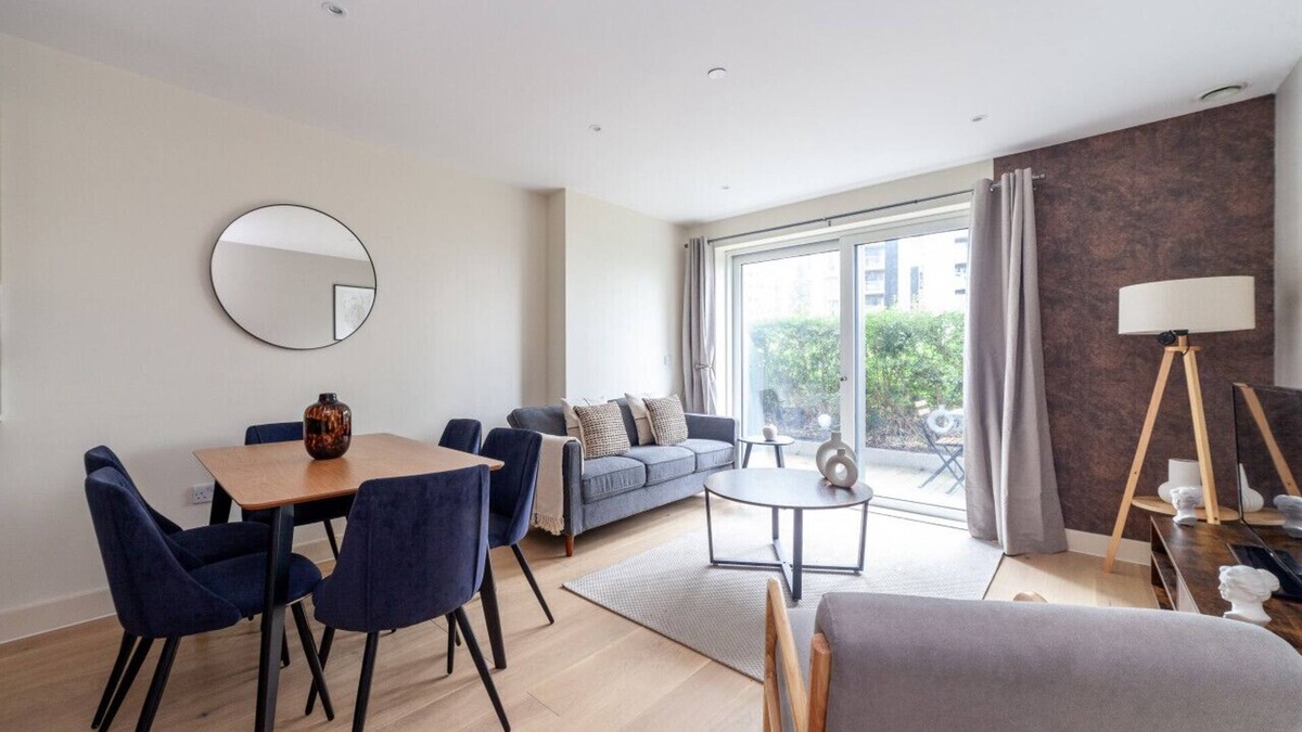 Woolwich Riverside Apartment | 2 Bed Apartment in Woolwich