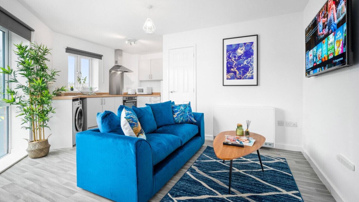 Cradley Heath Apartment | 2 Bed Apt*Parking*Wi-Fi*Netflix
