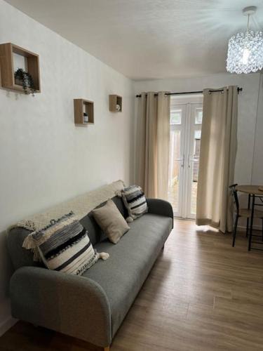 Barrow-on-Trent Apartment | 2 Bed Bungalow in Sinfin