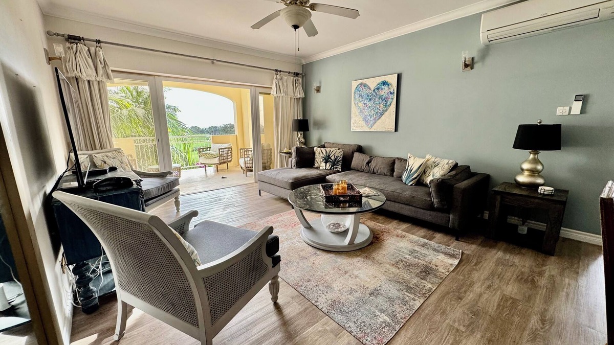 Callendar Condo | 2/Bed Condo, w/AC, Pools, Rooftop patio, 5 Min to Beach, in a gated community.