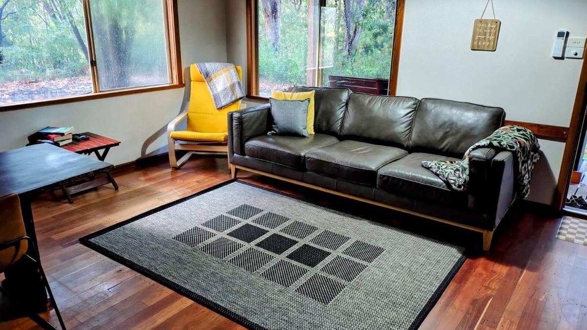 Peerabeelup Cottage | 2 Bed Cottage - Pet Free Adults Exclusive Retreat - Self contained 2 Bedroom Cottage 1 King and 1 Queen
