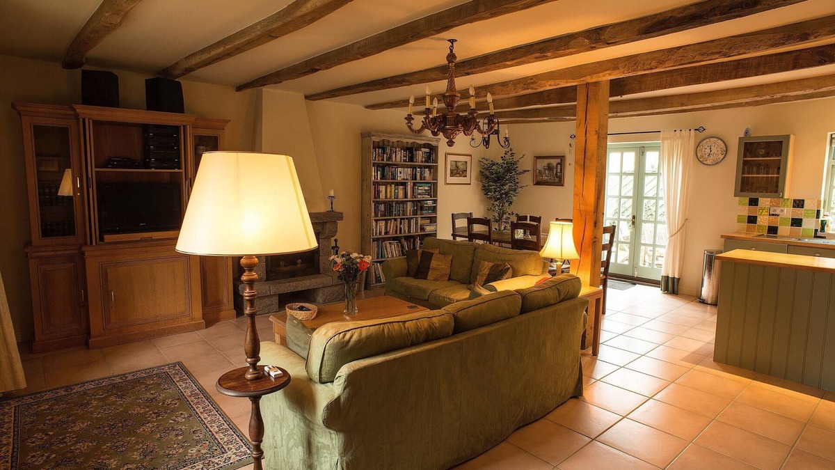 Saint-Ouen-La-Rouerie Cottage | 2 Bed Cottage. Sleeps 5. 30 minutes from Mont St Michel