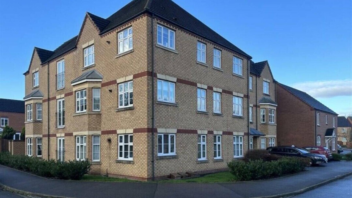 Hathern Apartment | 2-bed ground-floor flat in Loughbrough, UK. Free parking, WiFi, Smart TV