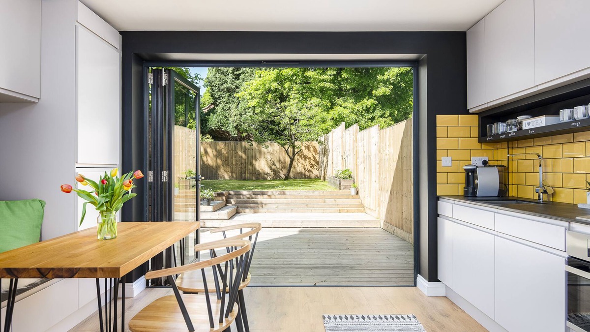 Bracknell House | 2 bed house, close to Town Centre