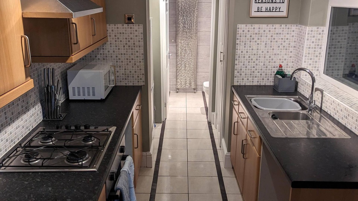 Newark House | 2 Bed House - Garden & Excellent Wifi