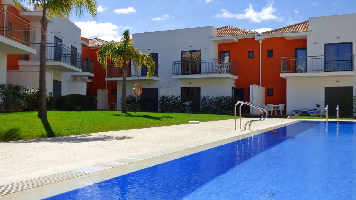 Pera House | 2 Bed House, Pera, Nr. Albufeira, Algarve. - Shared Pool